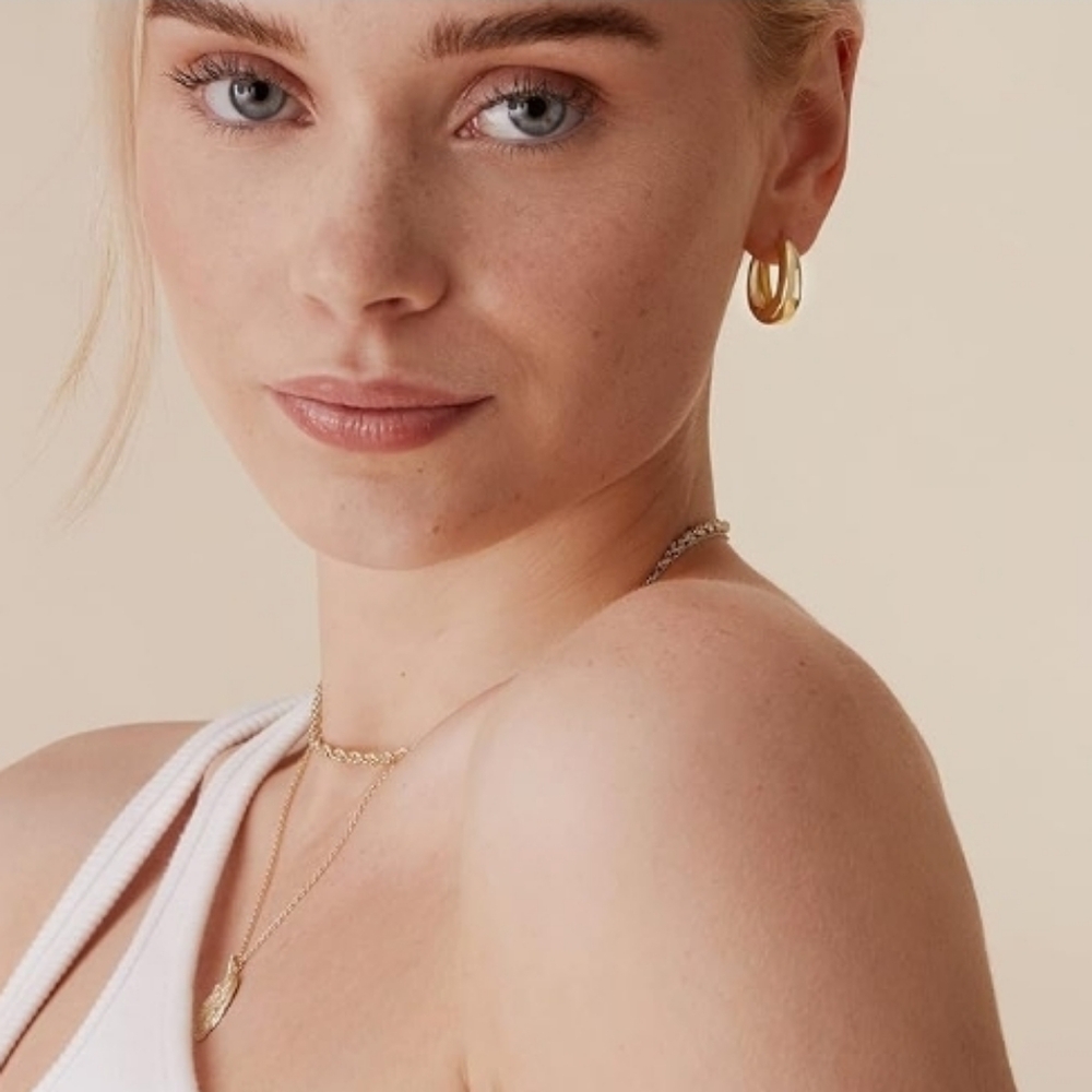 14K Gold Plated 925 Sterling Silver Post Chunky Hoop Earrings - Picture 3 of 6